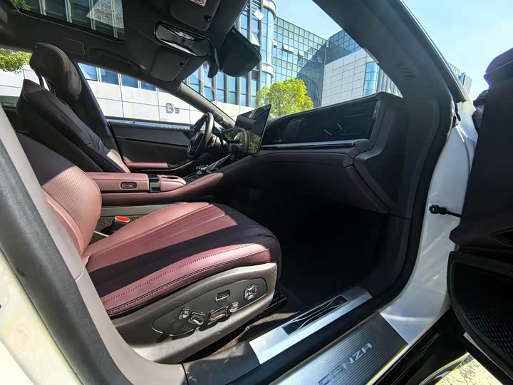 Denza Z9GT 2024 2024款 1100四驱Ultra版