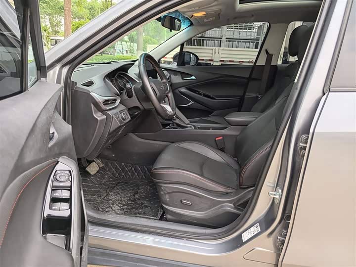 Chevrolet Orlando 2020 2020款 轻混 Redline 530T 自动纵享版（5+2款）