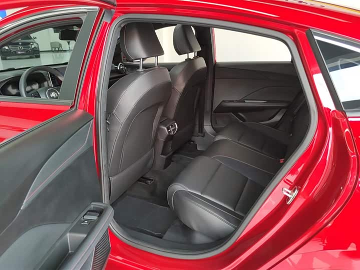 MG Motor 5 2025 2025款 300TGI 全球旗舰版