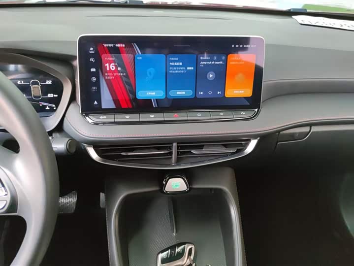 MG Motor 5 2025 2025款 300TGI 全球旗舰版