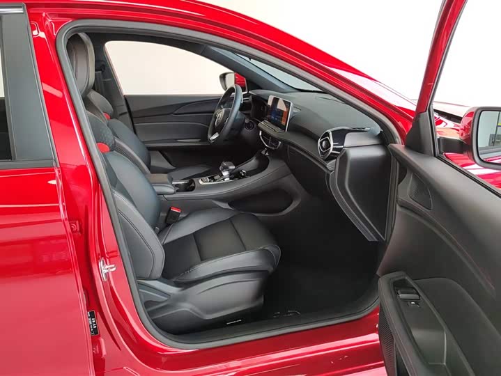 MG Motor 5 2025 2025款 300TGI 全球旗舰版