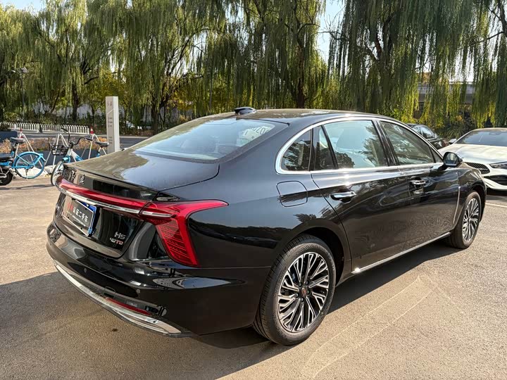 Hongqi H5 2025 2025款 2.0T 自动旗畅版