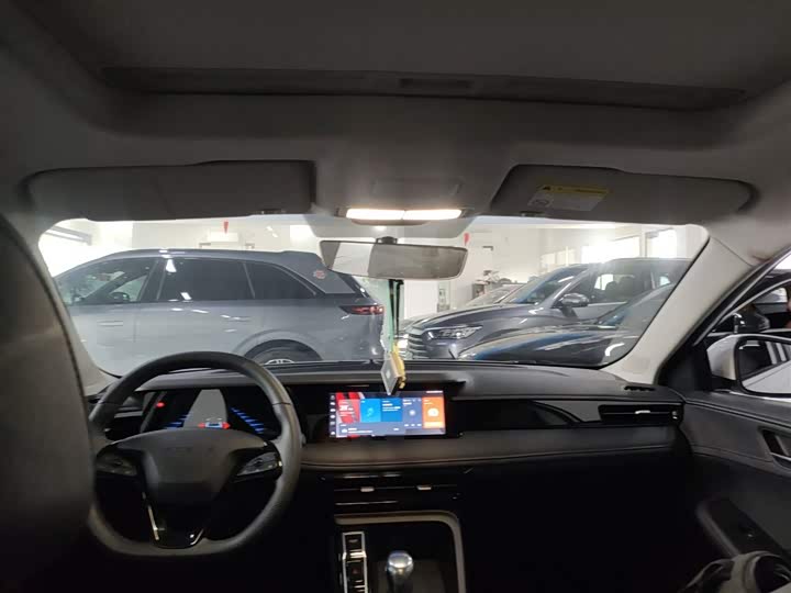 Roewe i5 2023 2023款 1.5L CVT尊荣版