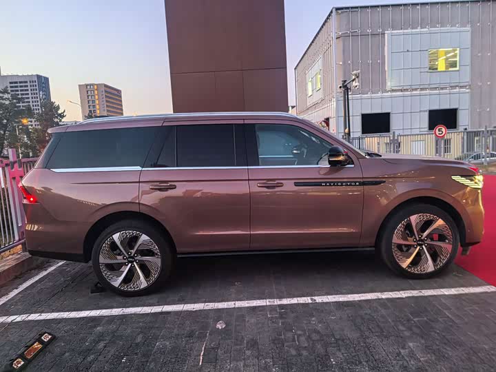 Lincoln Navigator 2025 2025款 3.5T 总统版