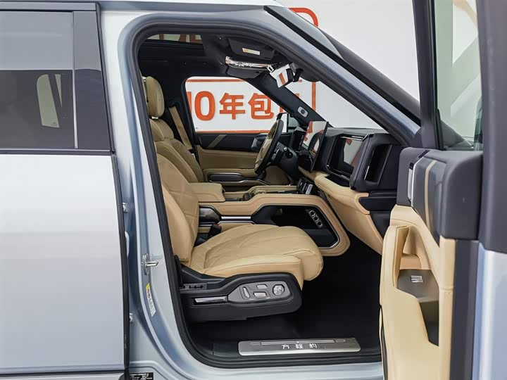 BYD FangChengBao Leopard 8 2025 2025款 智勇旗舰版 7座