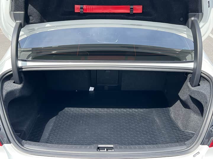 Volvo S60 2024 2024款 B4 智逸豪华版