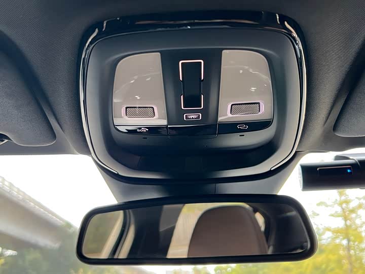 Volvo S60 2024 2024款 B4 智逸豪华版