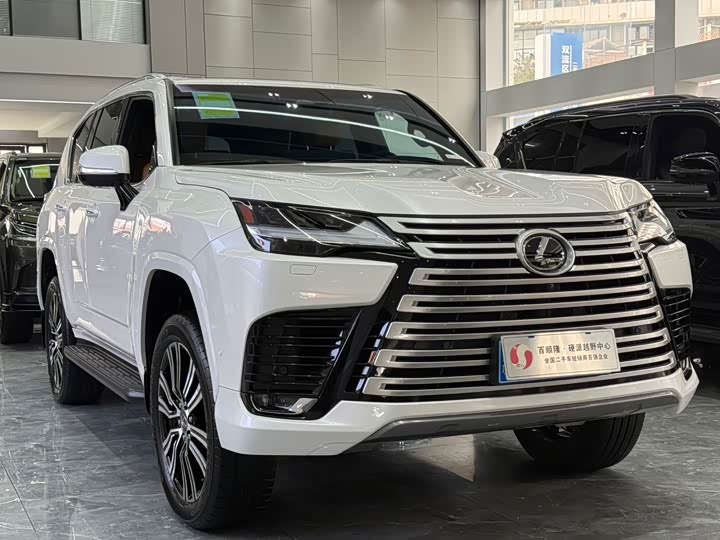 2025 Lexus LX