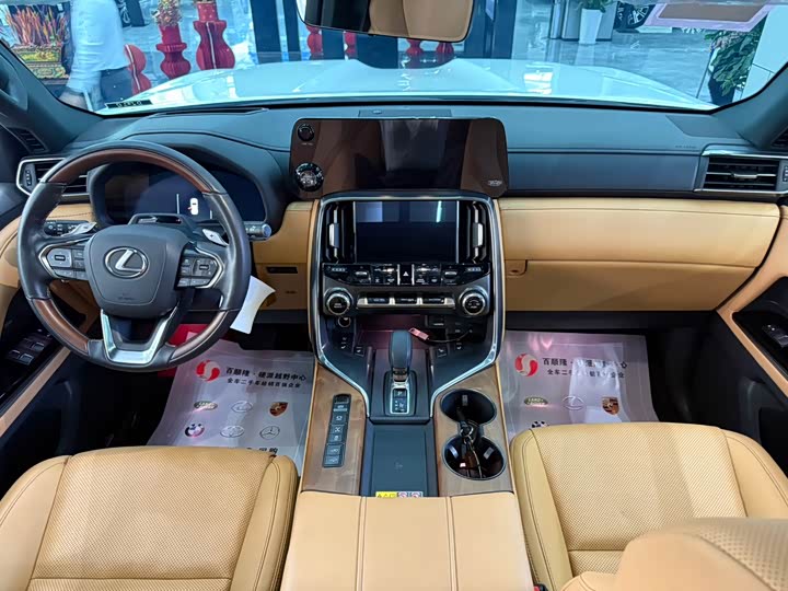 Lexus LX 2025 2025款 700h 领界版
