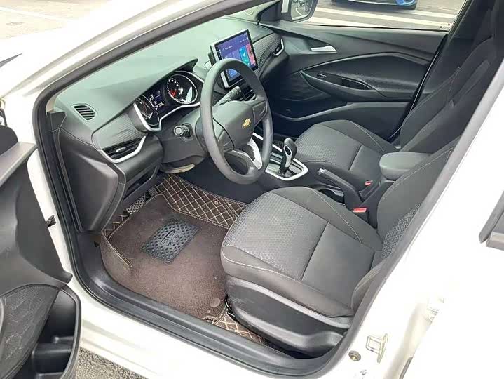 Chevrolet Onix (Cavalier) 2021 2021款 325T 自动欣悦版