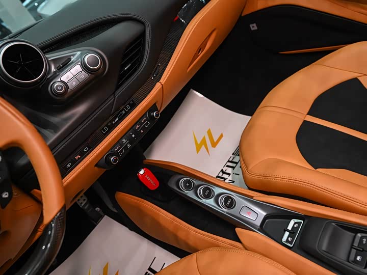 Ferrari F8 2020 2020款 Spider 3.9T V8