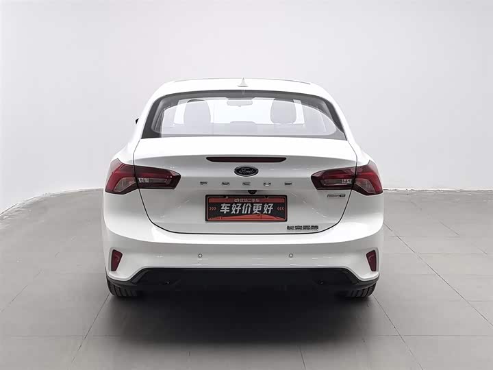 Ford Focus 2022 2022款 三厢 EcoBoost 180 自动竞速版