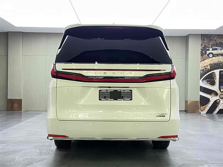 Lexus LM 2023 2023款 500h 六座尊崇版