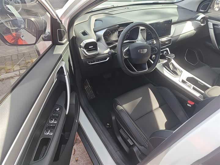 Geely Coolray 2025 2025款 1.5L CVT 超能