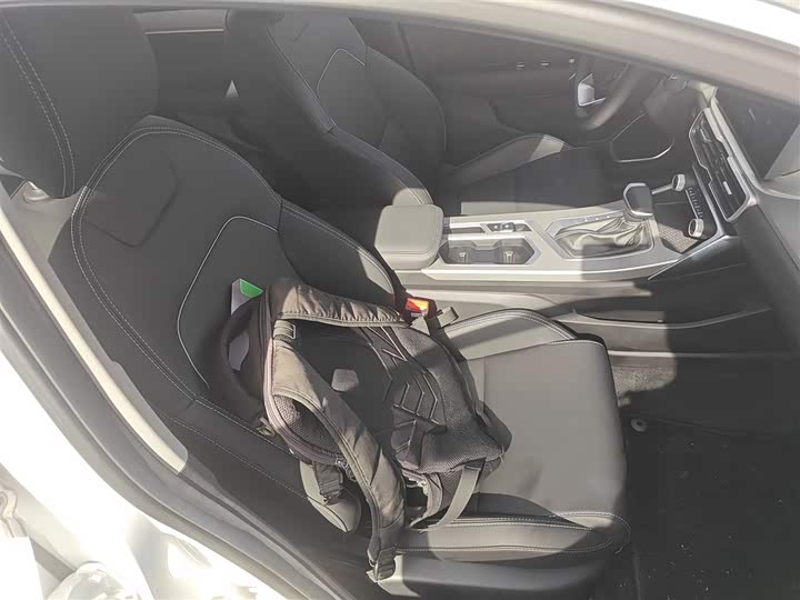 Geely Coolray 2025 2025款 1.5L CVT 超能