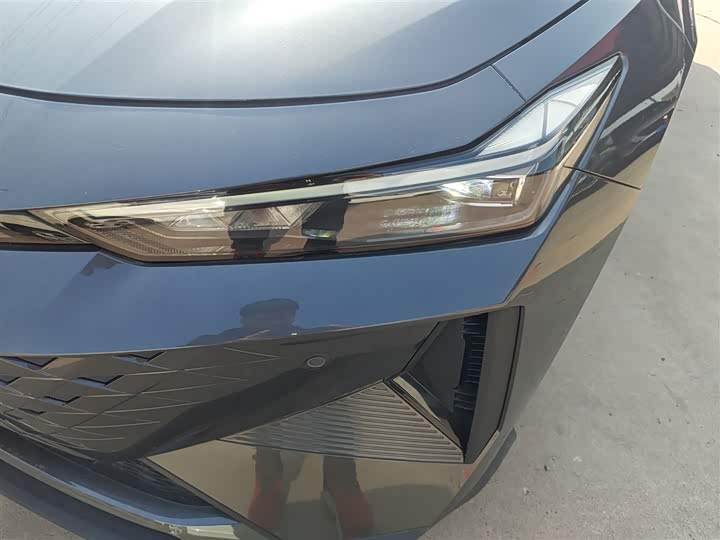 Changan UNI-V Hybrid 2024 2024款 蓝鲸智电iDD 136km 智酷型