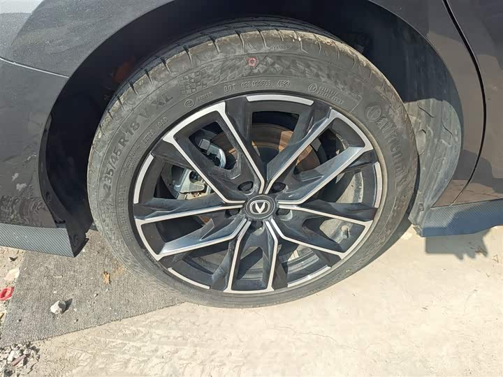 Changan UNI-V Hybrid 2024 2024款 蓝鲸智电iDD 136km 智酷型