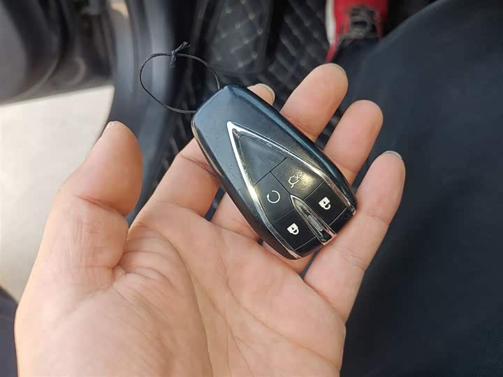 Changan UNI-V Hybrid 2024 2024款 蓝鲸智电iDD 136km 智酷型