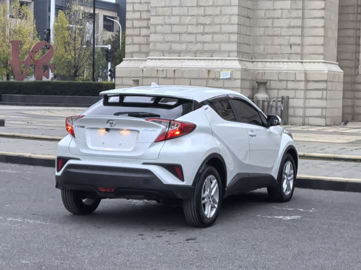 Toyota C-HR 2021 2021款 2.0L 舒适版