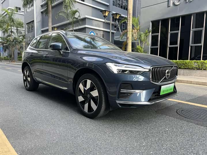 Volvo XC60 Hybrid 2025 2025款 插电式混动 长续航四驱智雅豪华版
