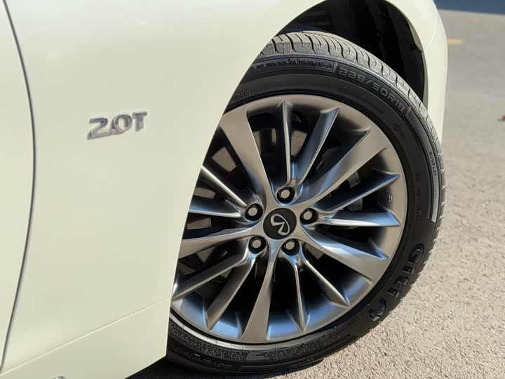 Infiniti Q50L 2021 2021款 2.0T 逸享版