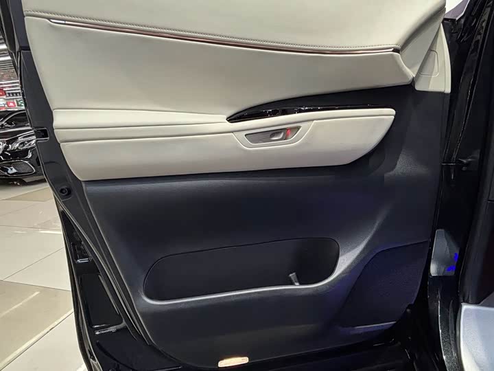 Lexus LM 2023 2023款 500h 六座尊崇版