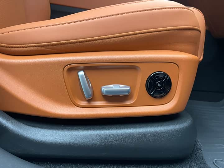 LiXiang L6 2025 2025款 Pro 智能焕新版