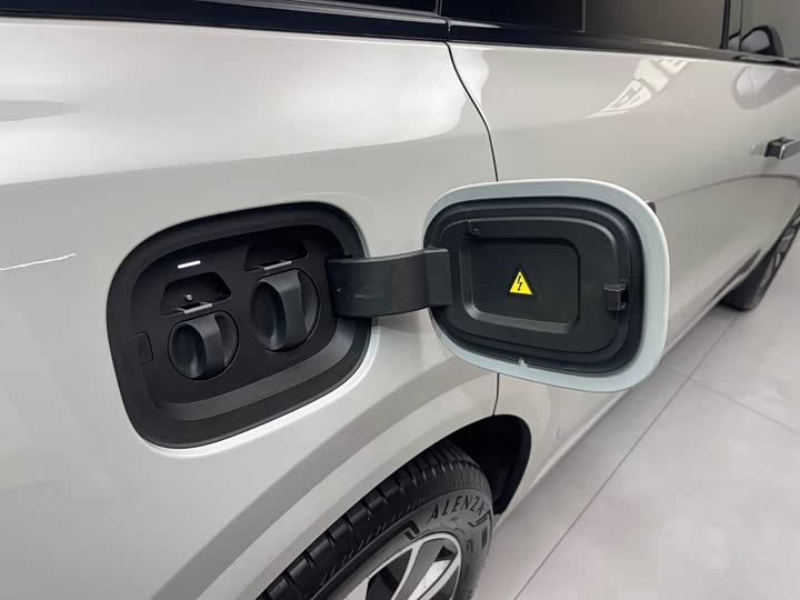 LiXiang L6 2025 2025款 Pro 智能焕新版