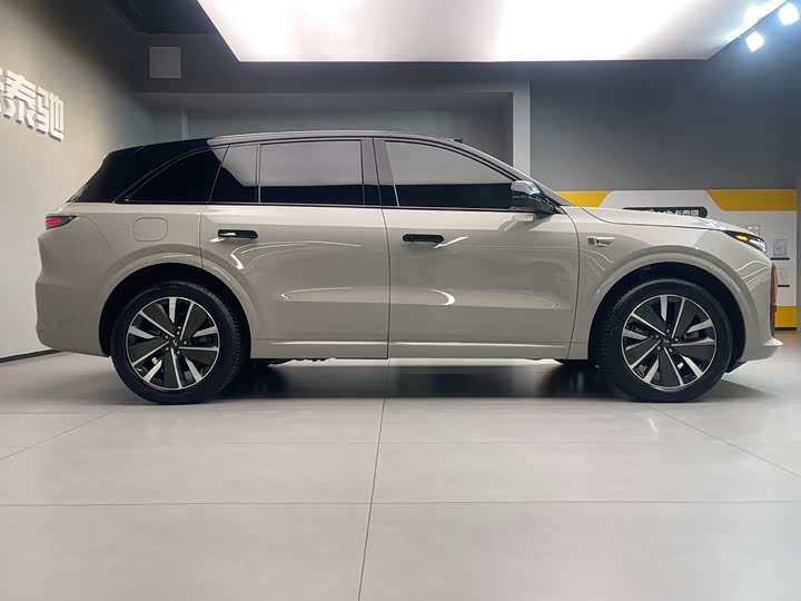 LiXiang L6 2025 2025款 Pro 智能焕新版