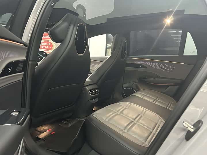 Hongqi EH7 2024 2024款 820 Pro荣耀版