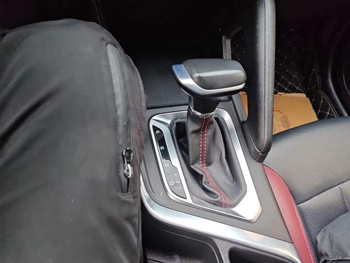 Geely Vision X3 2021 2021款 PRO 1.5L CVT尊贵型