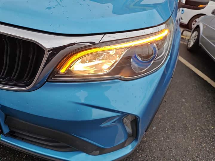 Geely Vision X3 2021 2021款 PRO 1.5L CVT尊贵型