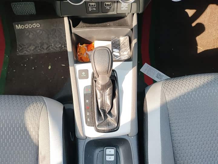 Honda Life 2021 2021款 1.5L CVT CRO-SS灵趣版