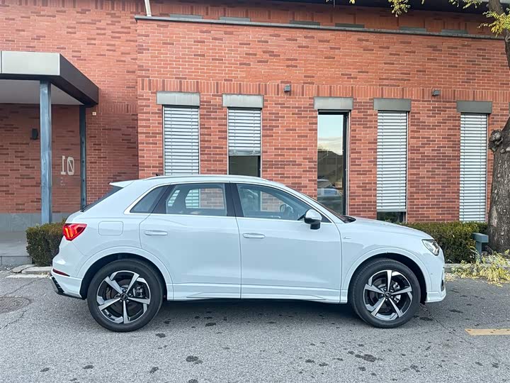 Audi Q3 2024 2024款 35 TFSI 时尚动感型