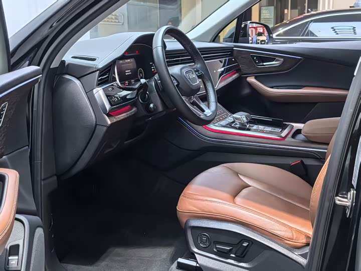 Audi Q7 2024 2024款 45 TFSI quattro S line黑武士型