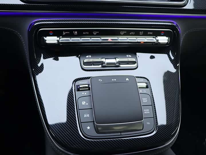 Mercedes-Benz V-Class 2024 2024款 V 300 L 长轴距尊贵版