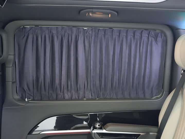 Mercedes-Benz V-Class 2024 2024款 V 300 L 长轴距尊贵版