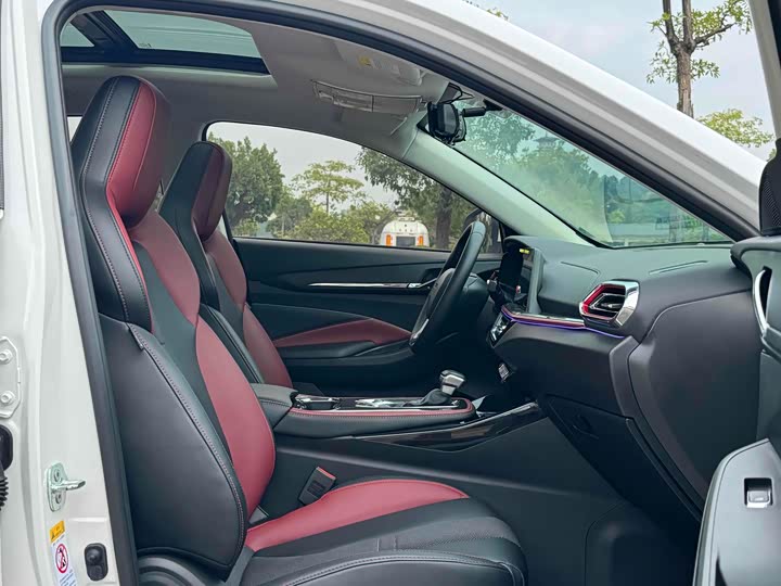 Changan Oshan X5 2022 2022款 运动版 1.5T DCT飓风音速