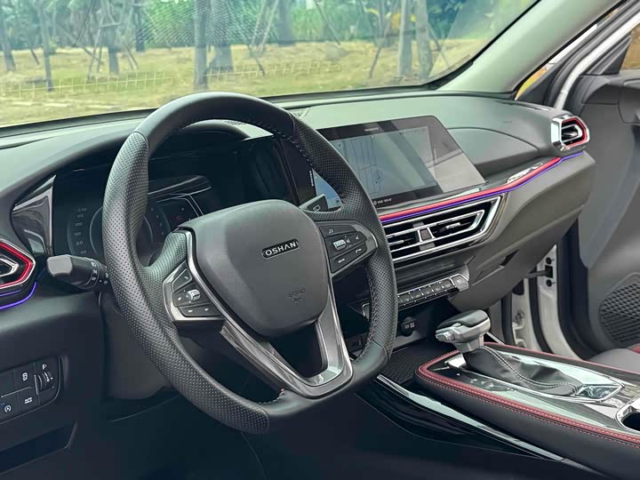 Changan Oshan X5 2022 2022款 运动版 1.5T DCT飓风音速