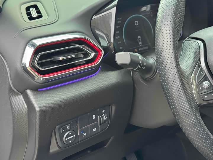 Changan Oshan X5 2022 2022款 运动版 1.5T DCT飓风音速