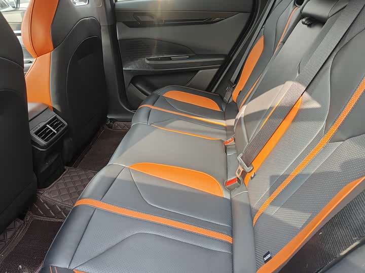 Changan UNI-V 2024 2024款 1.5T 尊贵运动型