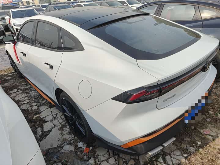 Changan UNI-V 2024 2024款 1.5T 尊贵运动型