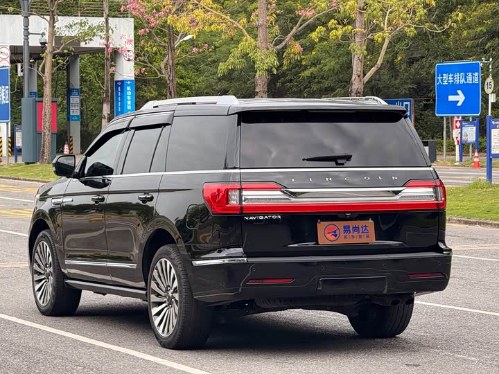 Lincoln Navigator 2022 2022款 3.5T 尊耀版