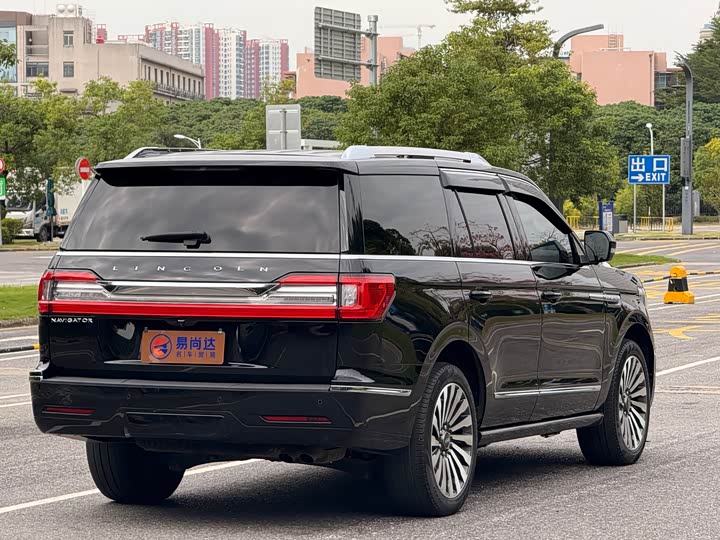 Lincoln Navigator 2022 2022款 3.5T 尊耀版