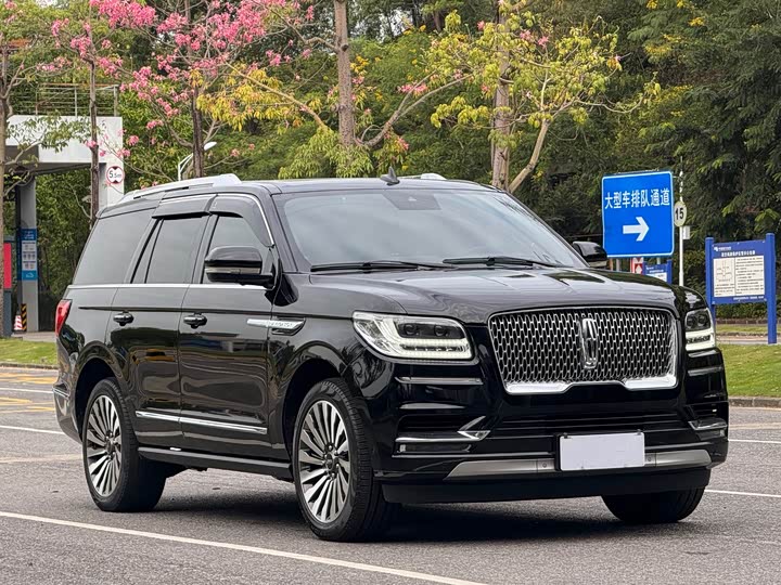 Lincoln Navigator 2022 2022款 3.5T 尊耀版