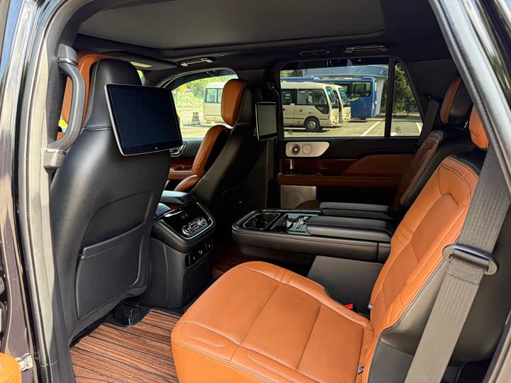 Lincoln Navigator 2022 2022款 3.5T 尊耀版