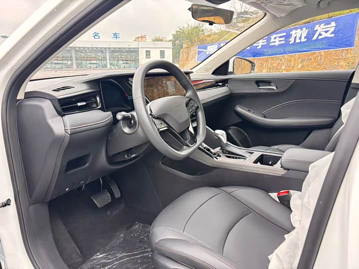 Roewe i5 2024 2024款 1.5L CVT尊荣版