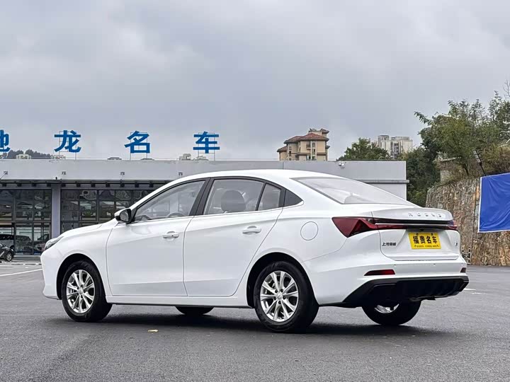 Roewe i5 2024 2024款 1.5L CVT尊荣版