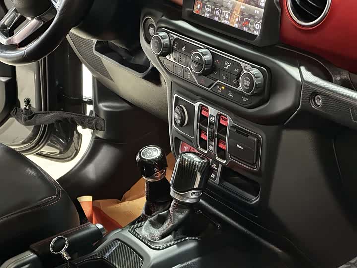 Jeep Wrangler 2022 2022款 2.0T 高地丛林绿限量版