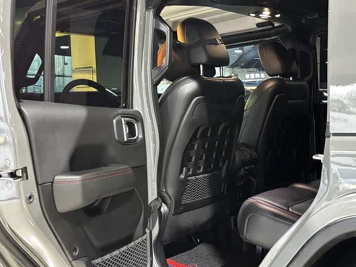 Jeep Wrangler 2022 2022款 2.0T 高地丛林绿限量版